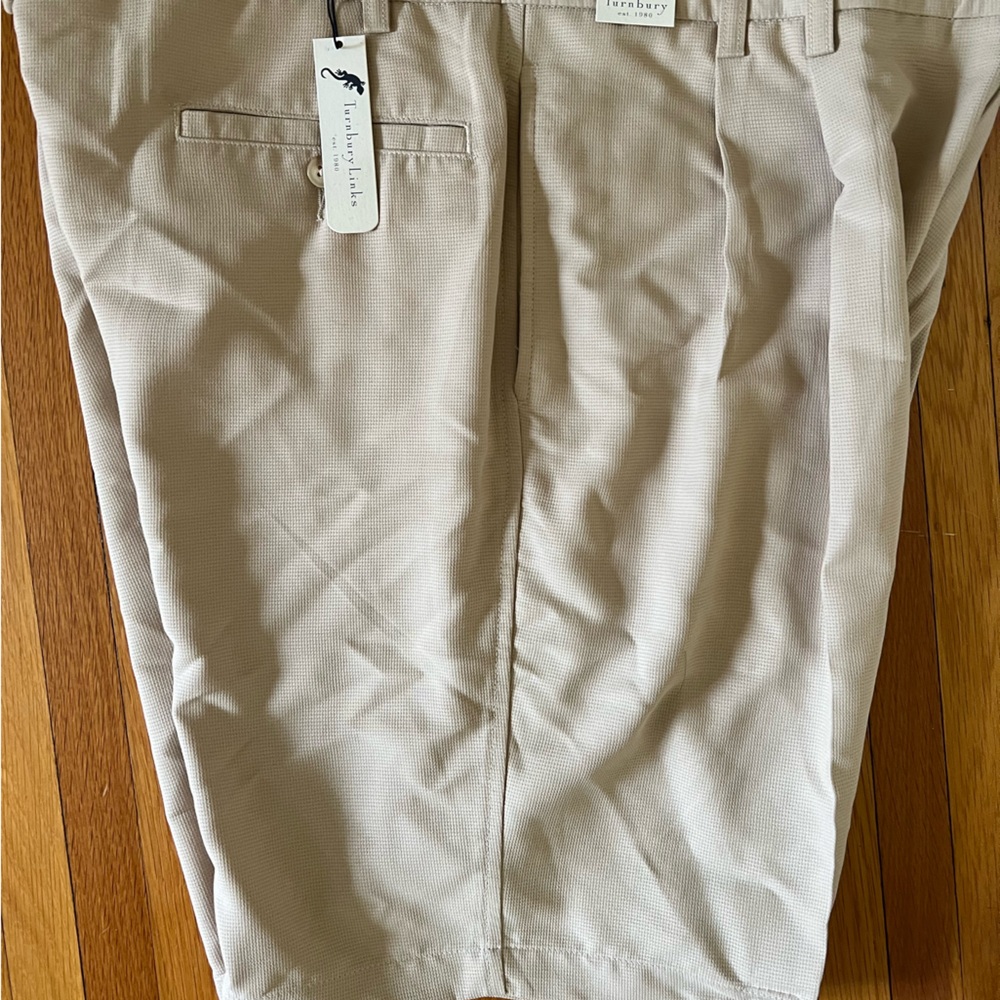 TURNBURY BRAND NEW KHAKI SHORTS